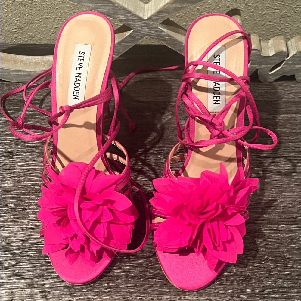 Steve Madden Fuchsia Floral Women's Sandals